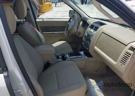 2010 Ford Escape Xlt from USA, damaged, VIN 1FMCU0DG1AKB42402